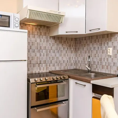 Fidelis Apartament *